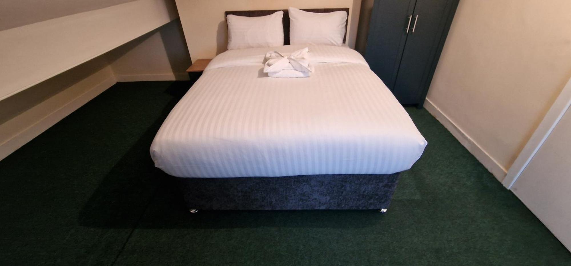 Self Check In Rooms Central Wakefield Ngoại thất bức ảnh