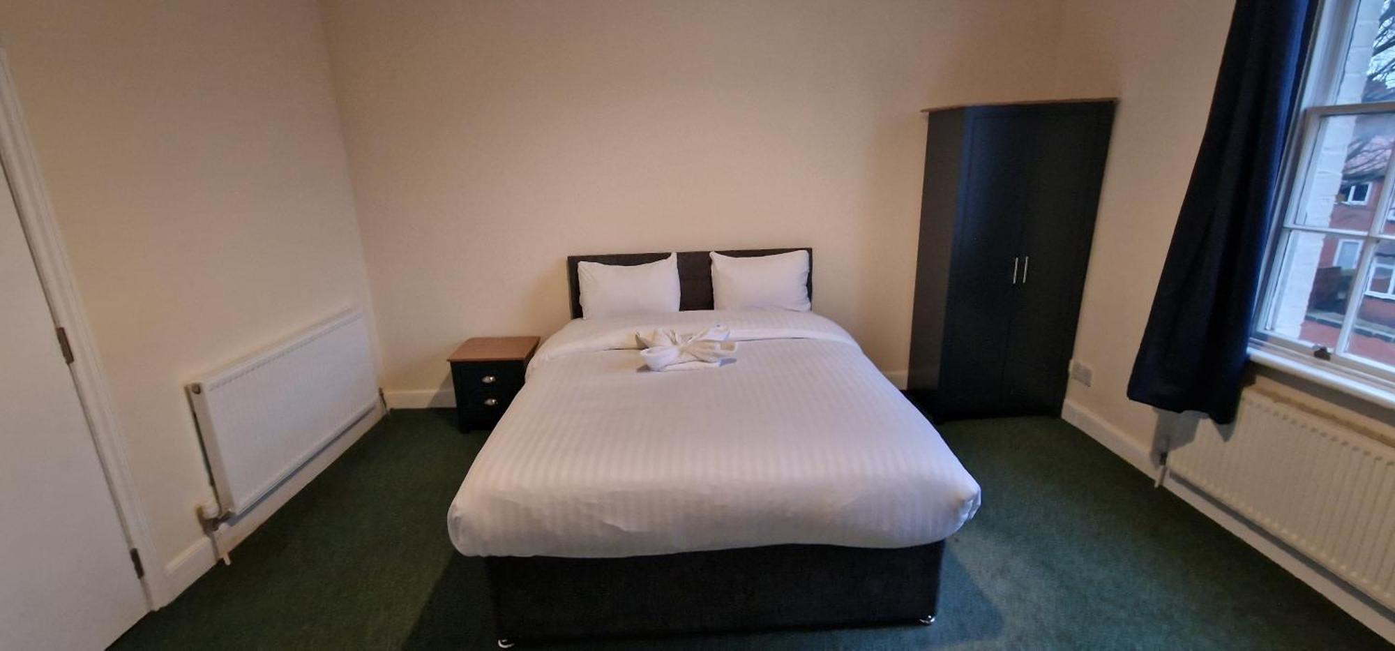 Self Check In Rooms Central Wakefield Ngoại thất bức ảnh